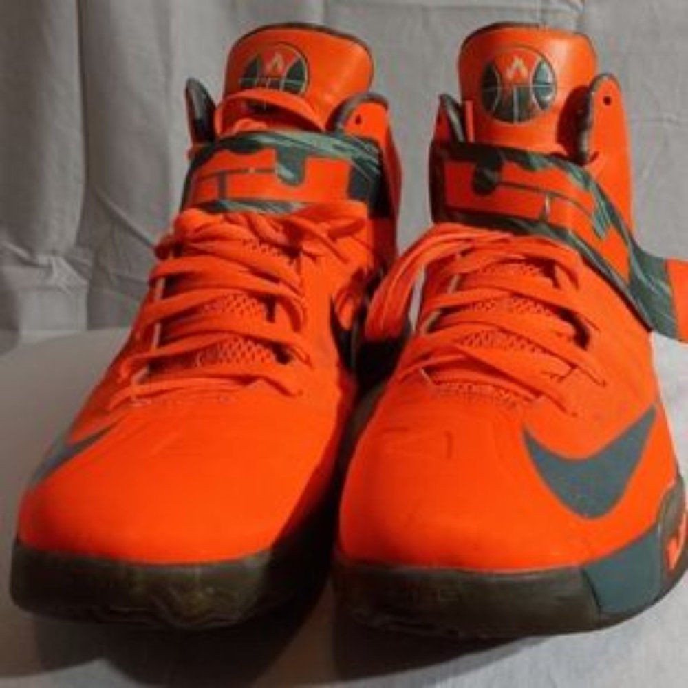 LeBron Zoom Soldier 6 - Picture 2 of 4